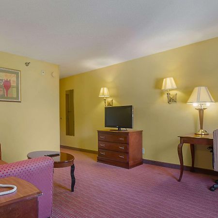 Surestay Plus Hotel By Best Western Durham Medical Center Екстериор снимка
