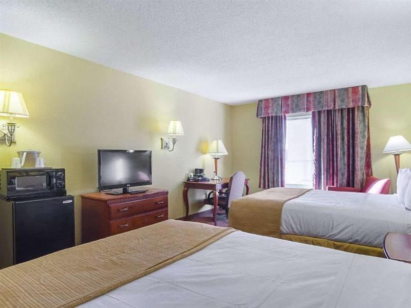 Surestay Plus Hotel By Best Western Durham Medical Center Екстериор снимка