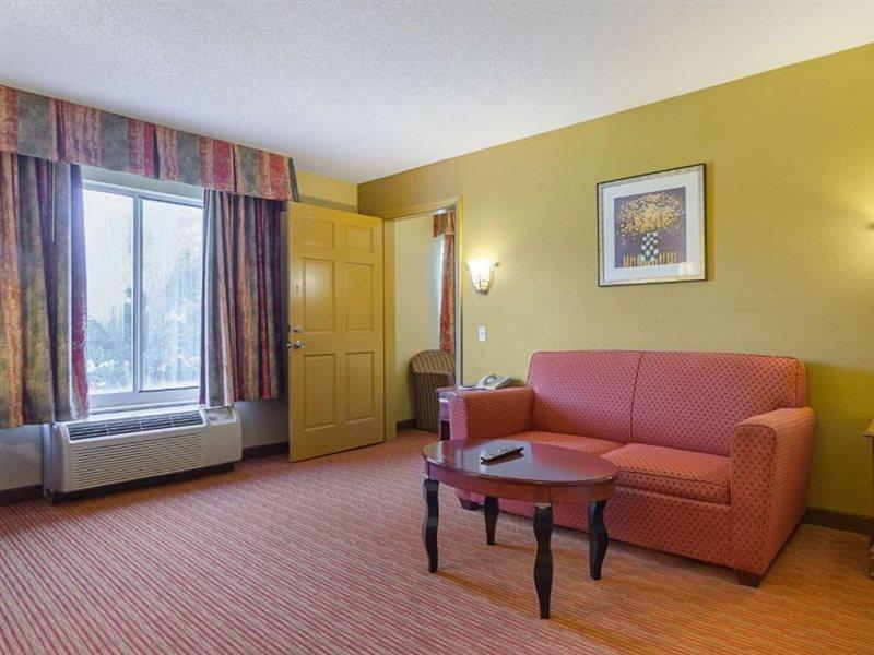 Surestay Plus Hotel By Best Western Durham Medical Center Екстериор снимка