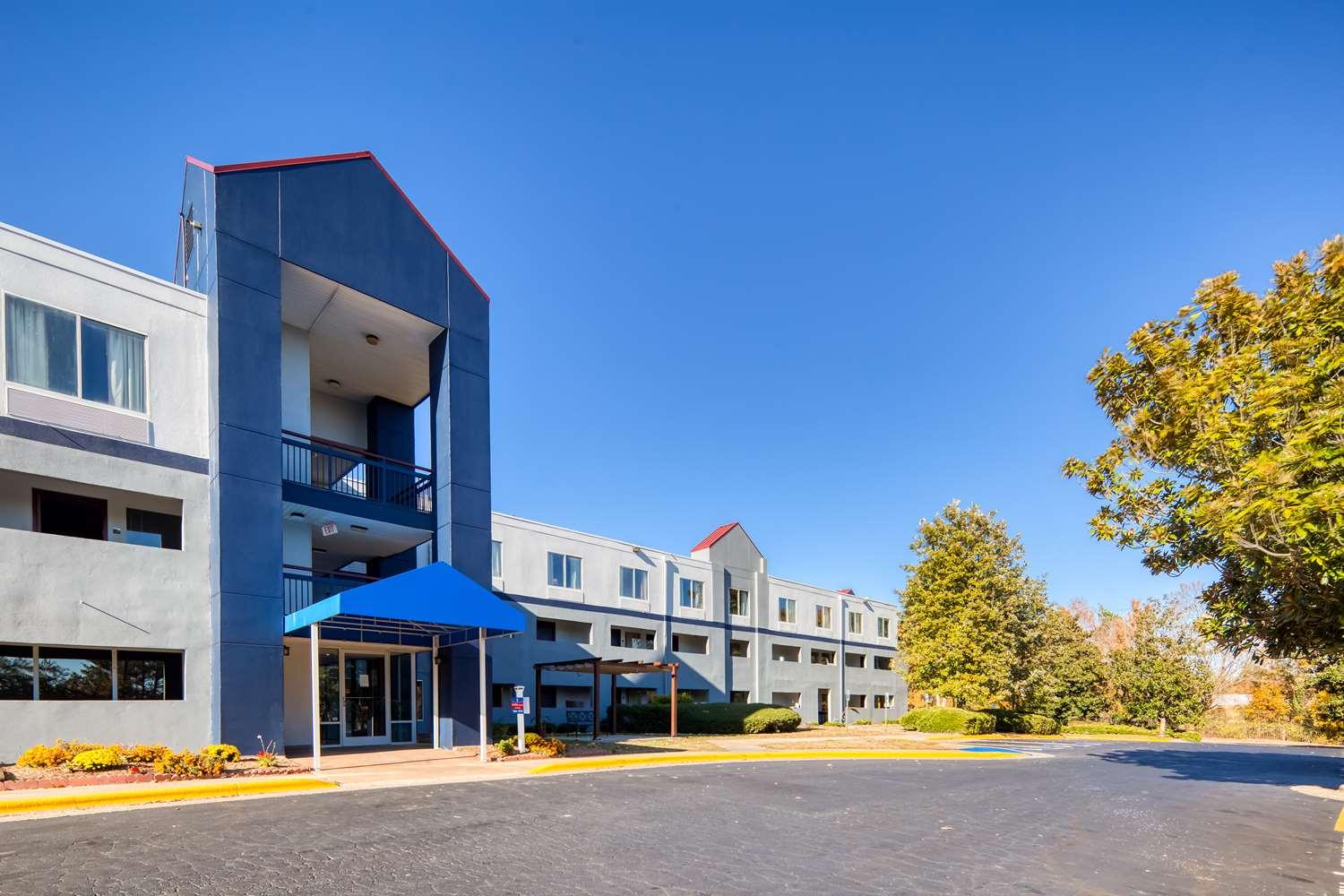Surestay Plus Hotel By Best Western Durham Medical Center Екстериор снимка