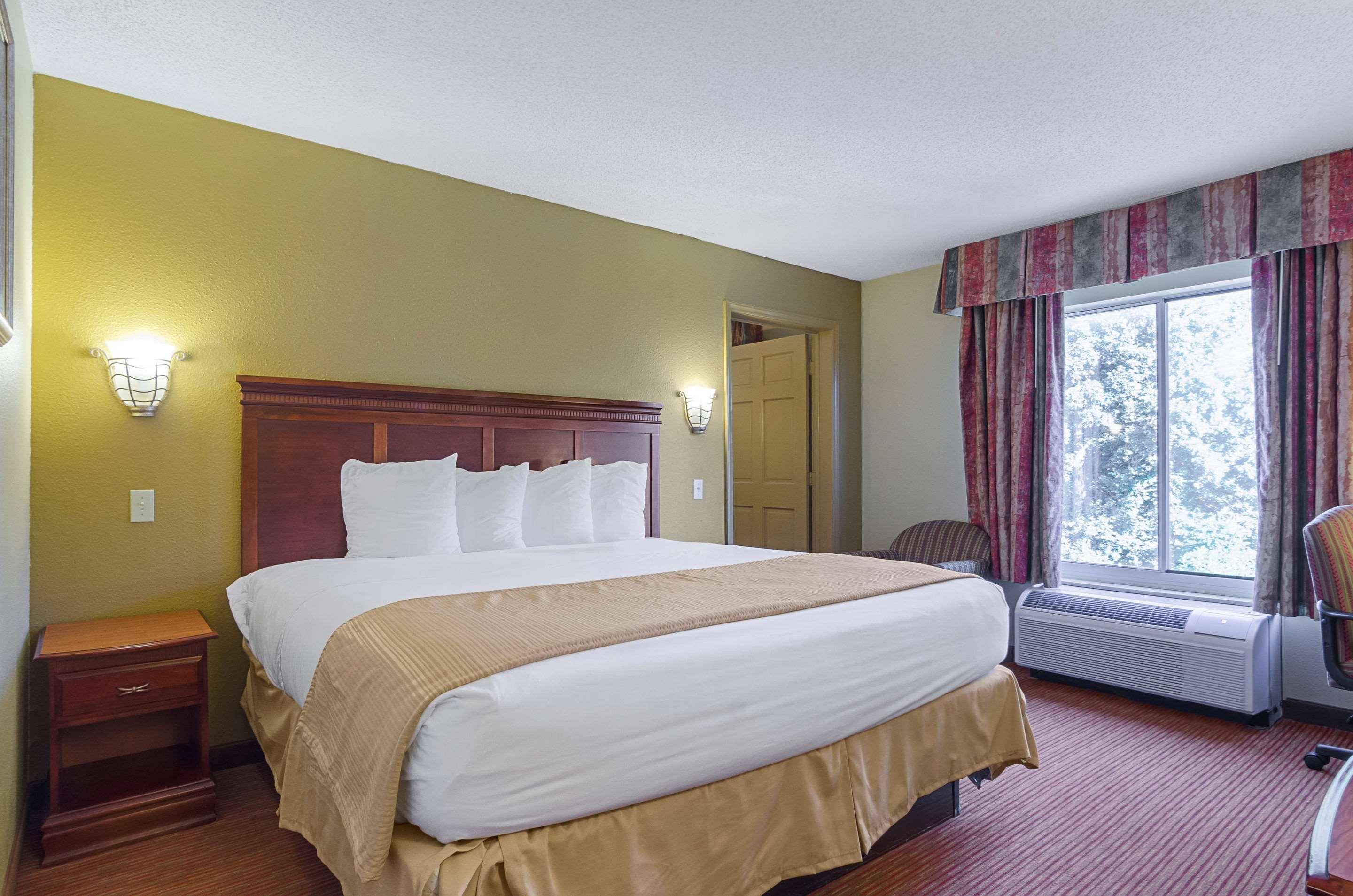 Surestay Plus Hotel By Best Western Durham Medical Center Екстериор снимка