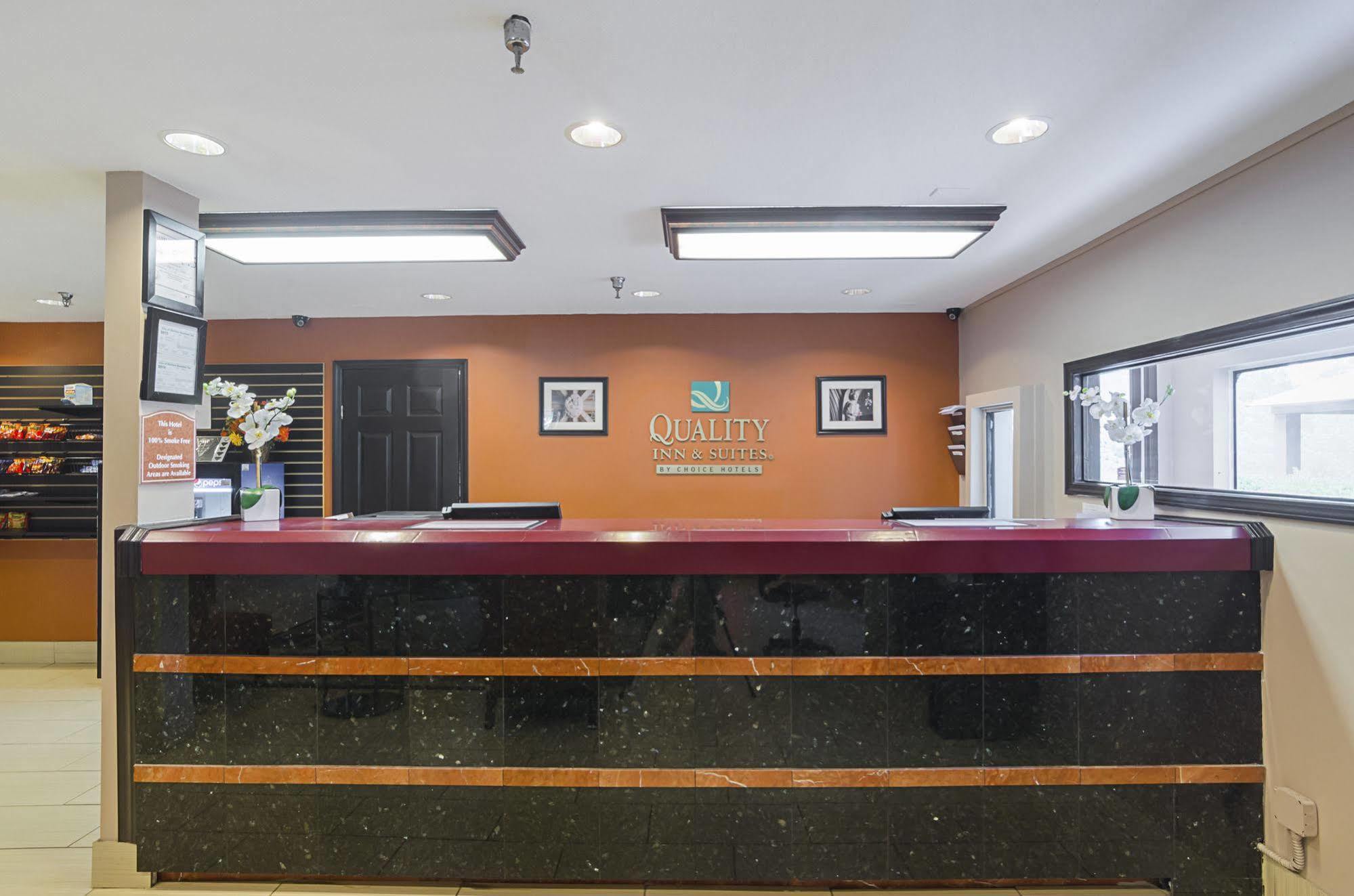 Surestay Plus Hotel By Best Western Durham Medical Center Екстериор снимка